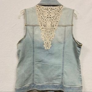 Bit & Bridle Denim Distressed Vest Lace on Back M